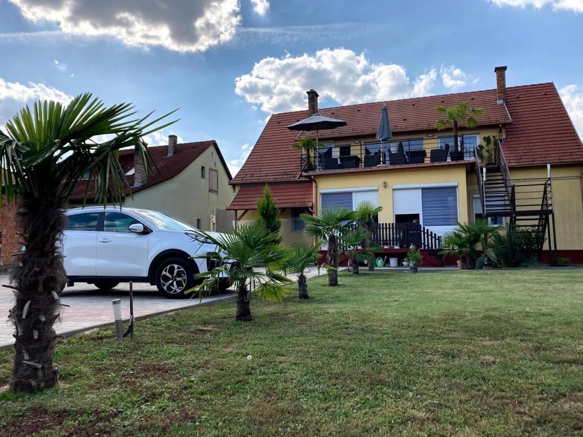 Hotel Roze Vendeghaz Villány Zewnętrze zdjęcie