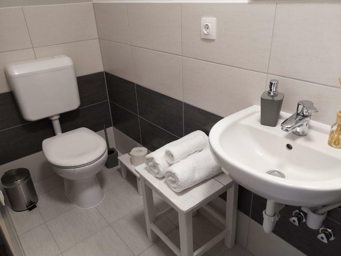 Hotel Roze Vendeghaz Villány Zewnętrze zdjęcie